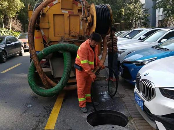 濠江排污管道清淤